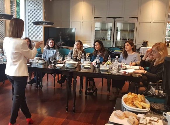 Formación en asesoría de imagen para empresas, grupos corporativos y mujeres empresarias